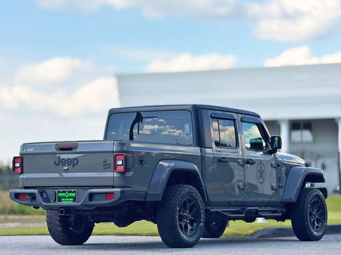 Used 2021 Jeep Gladiator Sport AWD/4WD image 12