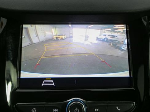 Used 2022 Chevrolet Trax LT w/ LT Convenience Package AWD/4WD image 20
