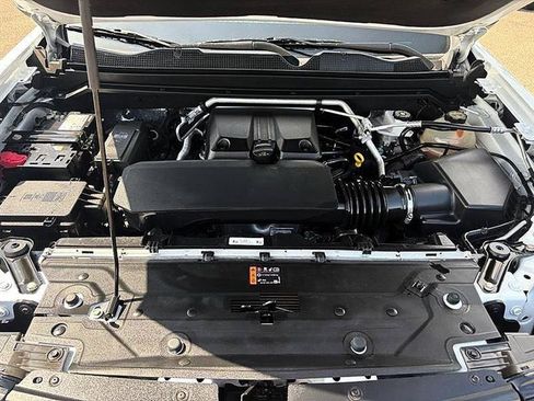 Used 2025 Chevrolet Colorado LT w/ Advanced Trailering Package RWD image 39