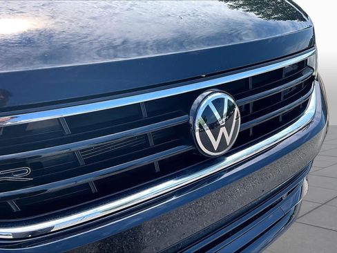 Used 2022 Volkswagen Tiguan SE R-Line AWD/4WD image 32