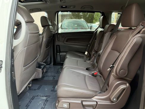 Used 2018 Honda Odyssey Touring image 11