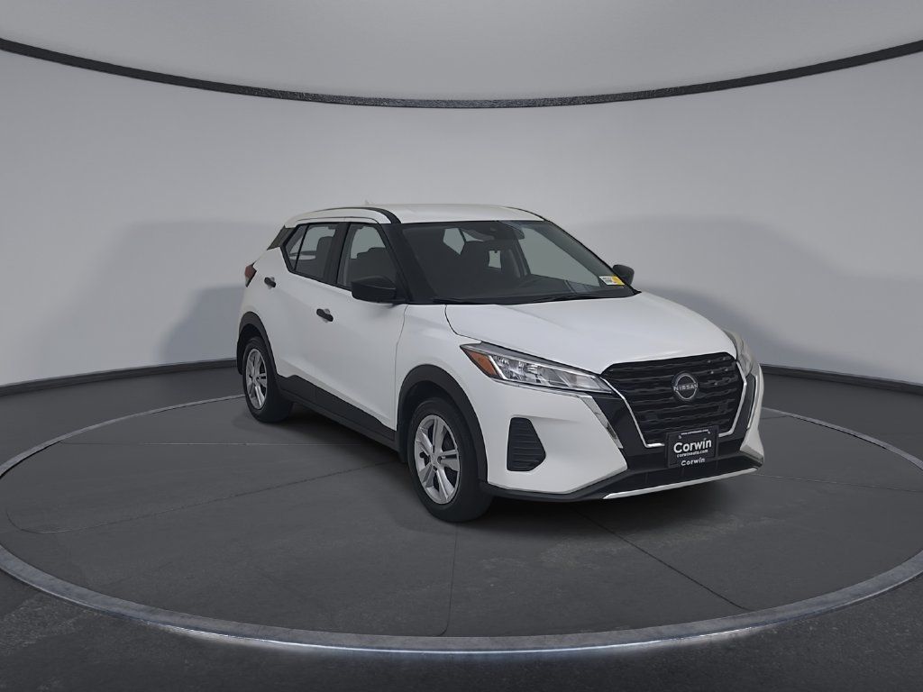 Used 2025 Nissan Kicks Play S FWD image 6
