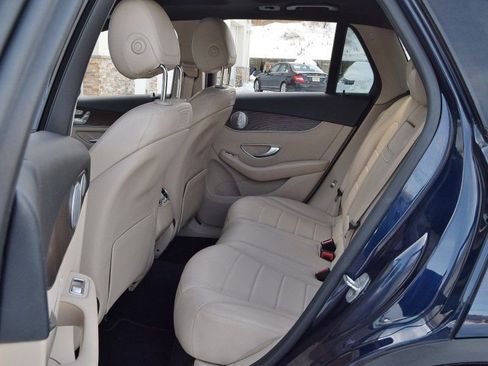 Used 2018 Mercedes-Benz GLC 300 4MATIC image 33