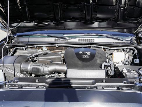 Certified 2023 Toyota Tacoma TRD Off-Road w/ Technology Package image 15