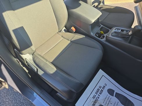 Used 2025 Honda CR-V EX image 10