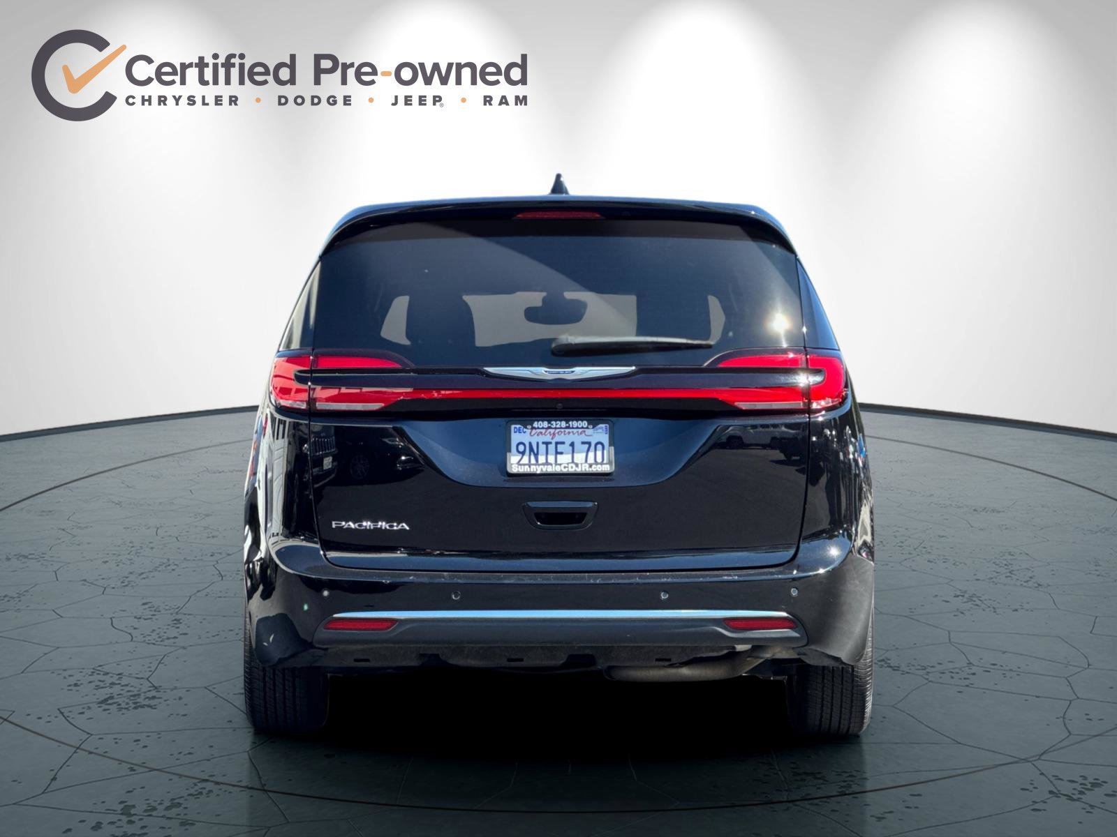 Certified 2025 Chrysler Pacifica Select FWD image 5