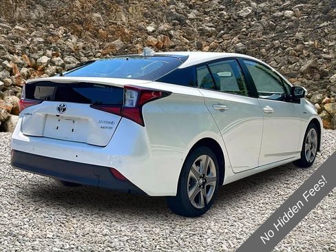 Used 2020 Toyota Prius Limited FWD image 2