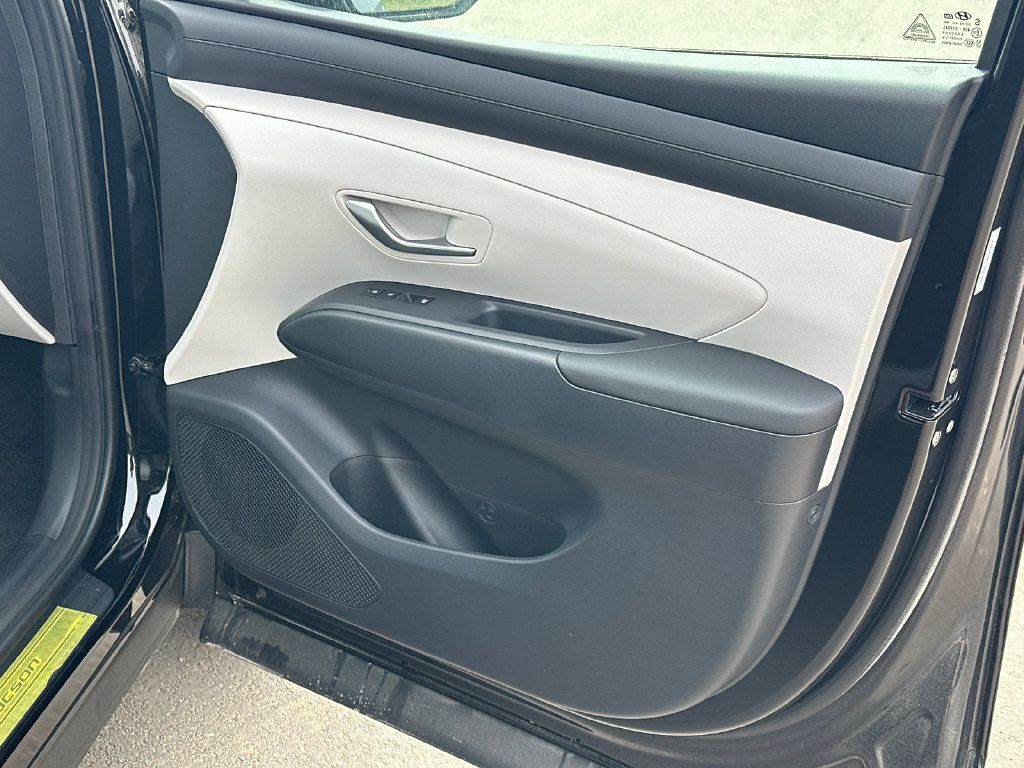 Certified 2026 Hyundai Tucson SE FWD image 14