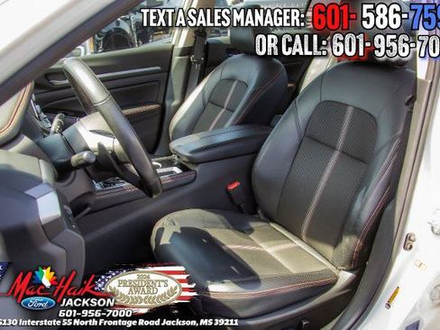 Used 2025 Nissan Altima 2.5 SR FWD image 8