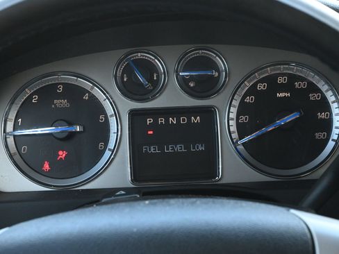 Used 2012 Cadillac Escalade Luxury RWD image 12