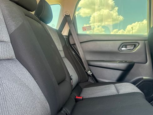 Certified 2025 Nissan Rogue SV FWD image 31