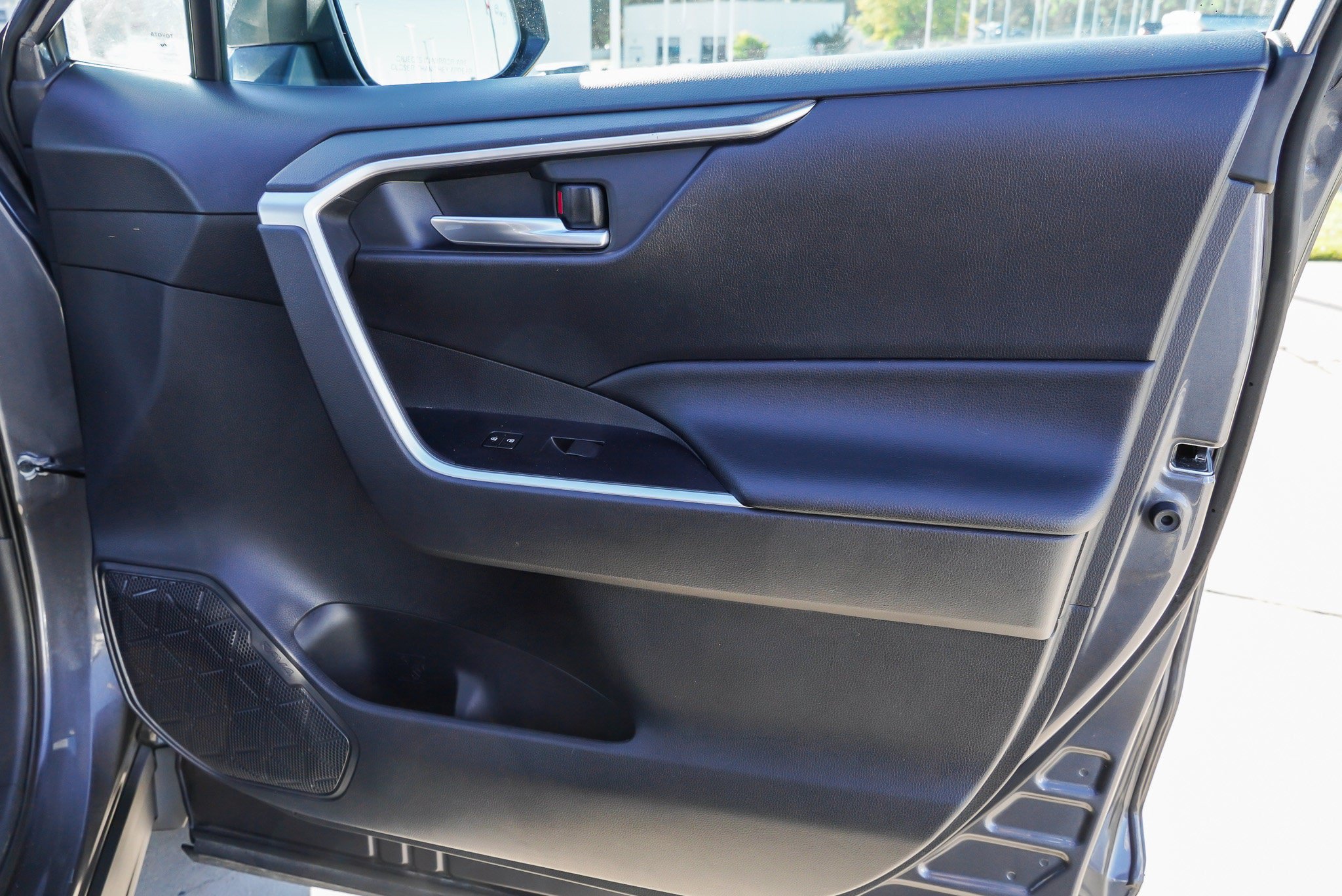 Certified 2019 Toyota RAV4 XLE w/ Convenience Package AWD/4WD image 29
