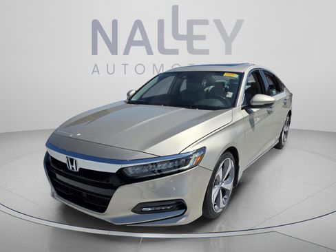 Used 2018 Honda Accord Touring image 1