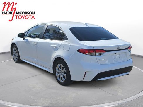 Used 2022 Toyota Corolla LE image 13