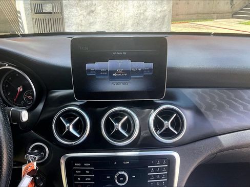 Used 2019 Mercedes-Benz CLA 250 image 39
