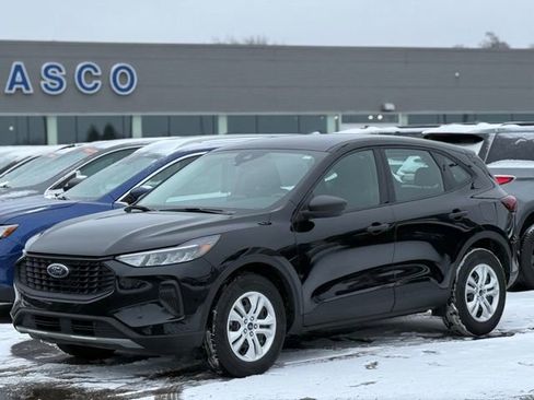 Certified 2023 Ford Escape AWD image 32