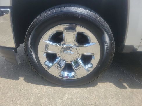 Used 2017 Chevrolet Silverado 1500 LTZ w/ Sport Package RWD image 30