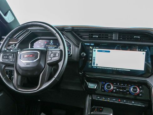 Used 2024 GMC Sierra 1500 AT4 w/ Technology Package AWD/4WD image 19
