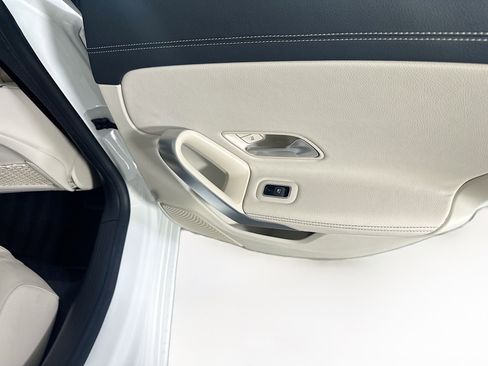 Used 2025 Mercedes-Benz CLA 250 image 29