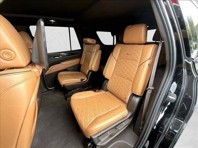 Used 2021 Cadillac Escalade Sport w/ Driver Assist Tech Package AWD/4WD image 28