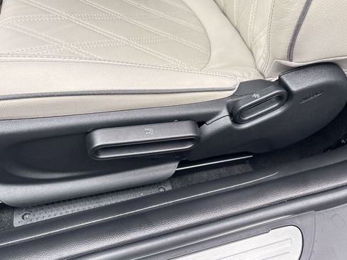 Used 2024 MINI Cooper 2-Door Hardtop image 14