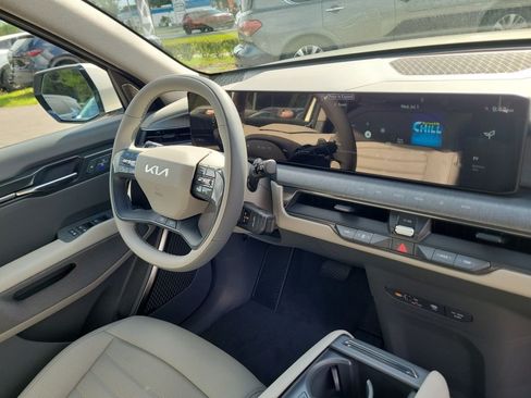 New 2026 Kia EV9 Land AWD/4WD image 8