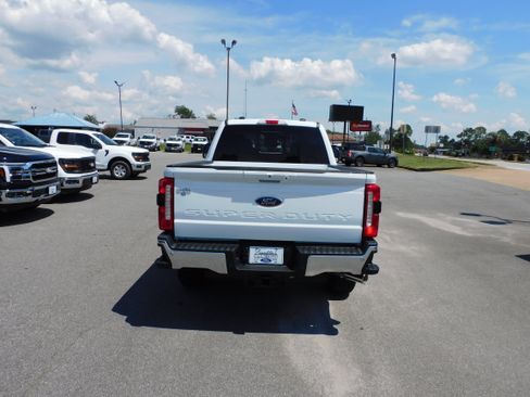 New 2026 Ford F250 Lariat w/ Chrome Package image 6