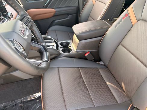 Used 2025 GMC Canyon AT4 w/ Nightfall Edition AWD/4WD image 20