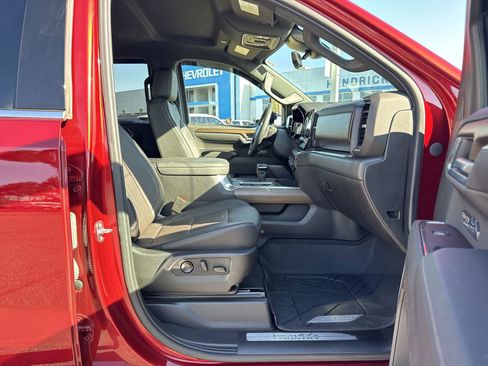 Used 2023 Chevrolet Silverado 1500 High Country w/ Technology Package image 31