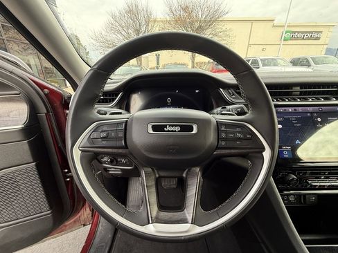 Used 2023 Jeep Grand Cherokee L Limited image 14