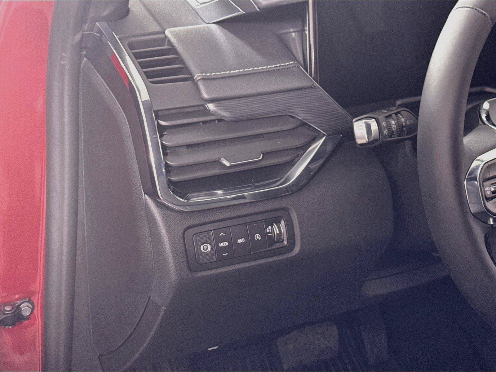 New 2027 GMC Acadia Elevation w/ LPO, Floor Liner Package AWD/4WD image 4
