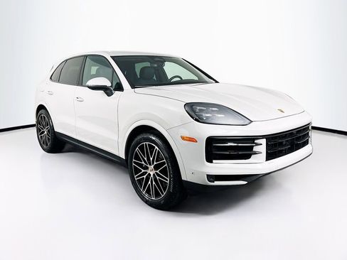 New 2026 Porsche Cayenne Base image 7