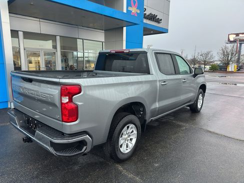 Used 2025 Chevrolet Silverado 1500 LT image 2