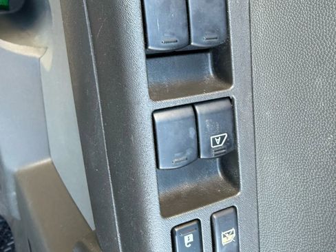 Used 2008 Nissan Xterra S w/ Tow Pkg image 8