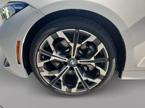 Used 2025 BMW 330i Sedan w/ M Sport Package RWD image 12