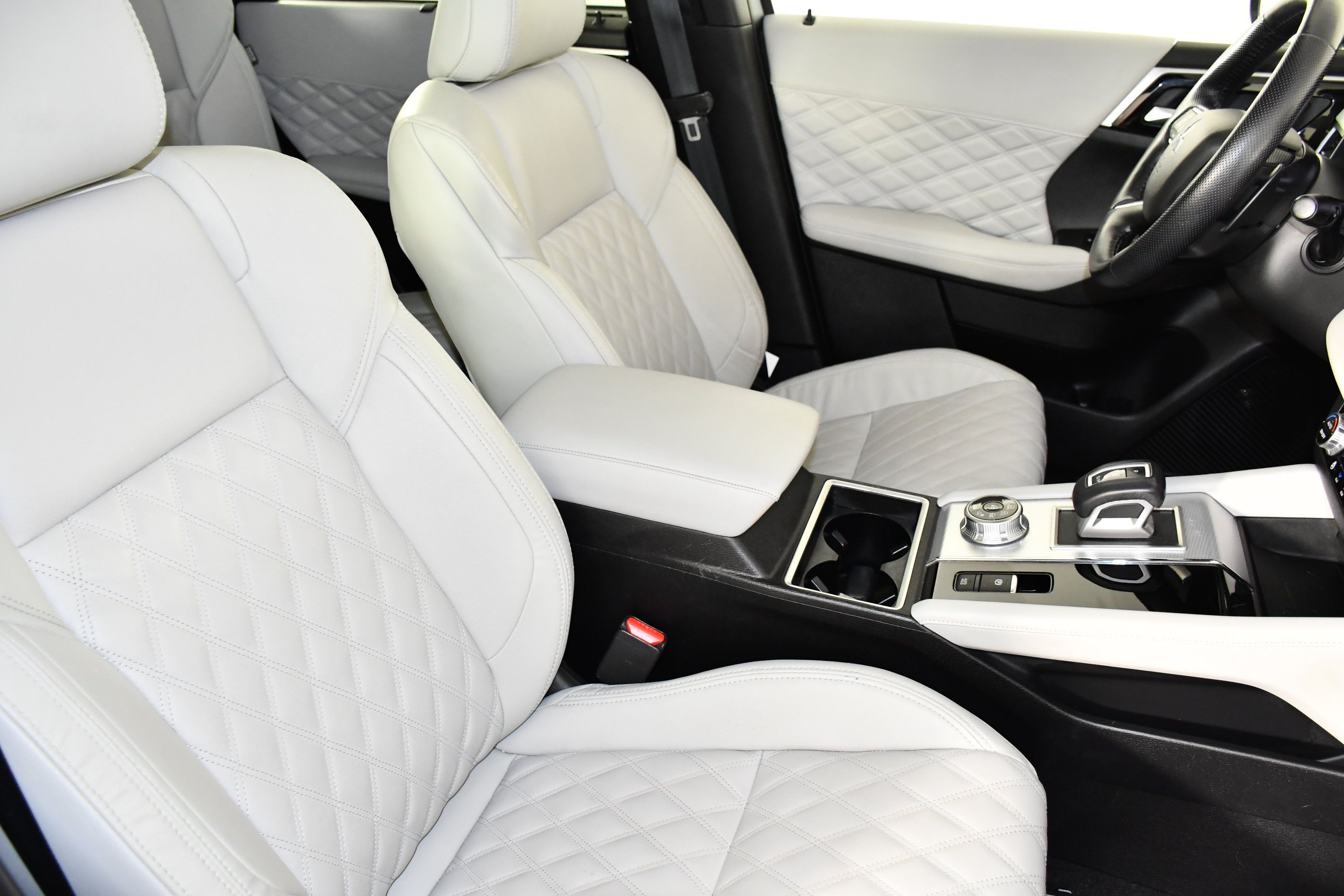Used 2024 Mitsubishi Outlander SEL AWD/4WD image 41