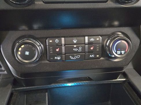 Used 2020 Ford F150 XLT w/ Equipment Group 302A Luxury AWD/4WD image 19
