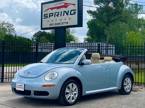 Used 2010 Volkswagen Beetle Convertible image 5