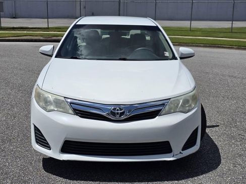 Used 2012 Toyota Camry LE FWD image 2