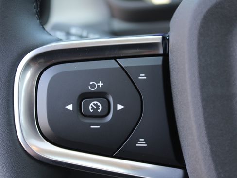 New 2026 Volvo XC40 B5 Plus w/ Protection Package Premier image 14