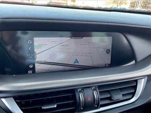 Used 2022 Alfa Romeo Stelvio Veloce image 20