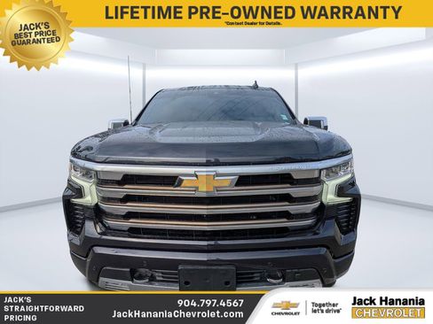 Certified 2022 Chevrolet Silverado 1500 High Country w/ Technology Package AWD/4WD image 8