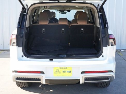 Used 2025 INFINITI QX80 Sensory image 10