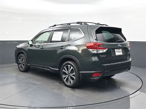 Used 2022 Subaru Forester Limited image 6
