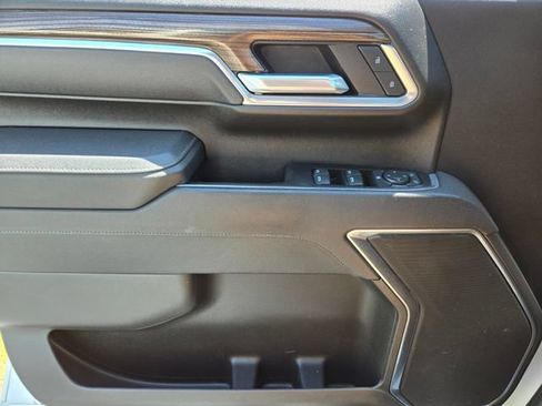 Used 2025 Chevrolet Silverado 2500 LT AWD/4WD image 36
