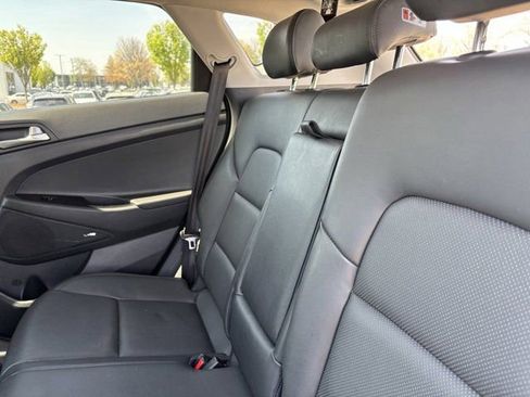 Used 2019 Hyundai Tucson Limited w/ Cargo Package FWD image 4