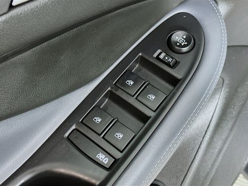 Used 2019 Buick Envision Essence AWD/4WD image 19
