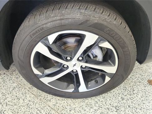 Used 2024 Chevrolet Trax RS w/ Driver Confidence Package FWD image 14