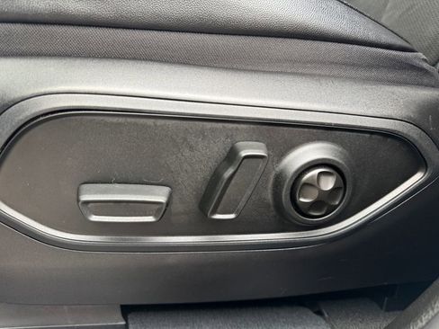 Used 2023 Jeep Grand Cherokee L Laredo AWD/4WD image 19
