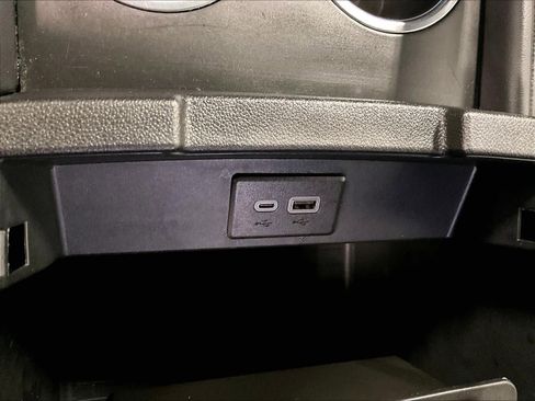 Used 2023 Chevrolet Tahoe Z71 w/ Luxury Package image 28